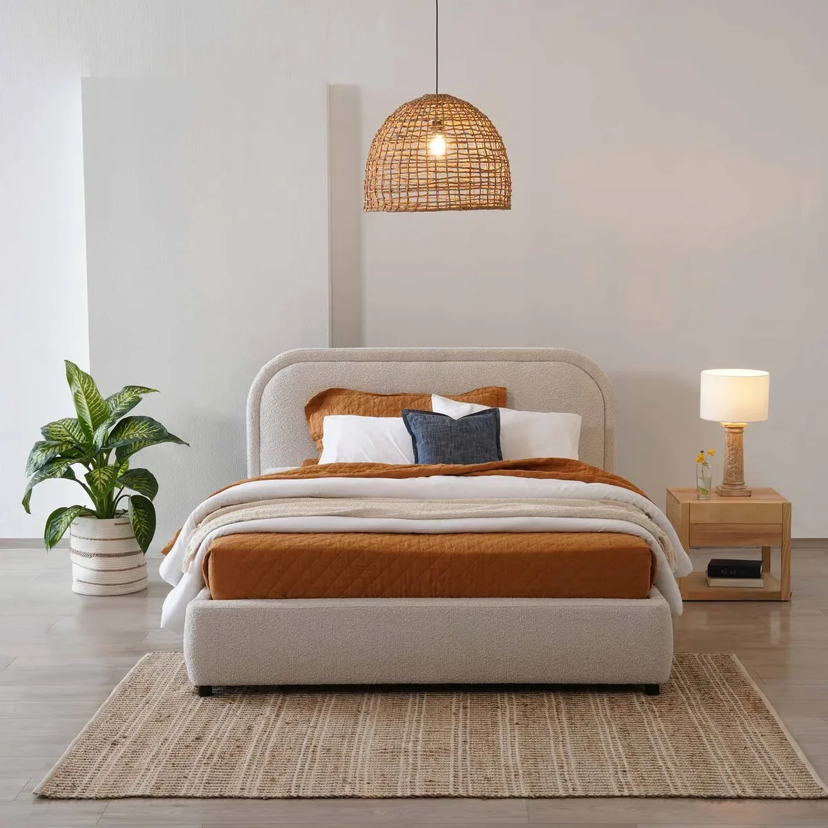 7160917a-778c-4b2a-a61f-6f025d6ff270 Rounded Boucle Bed