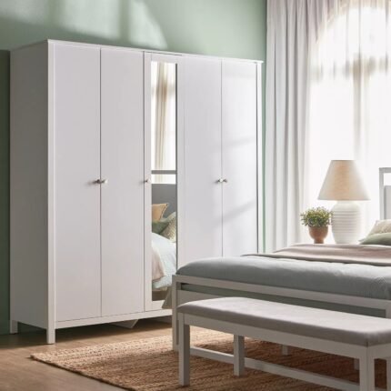 Hermoso Simple Wardrobe